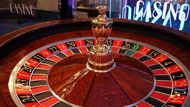 Money Train game interface on kartubet platform showing multiplier display